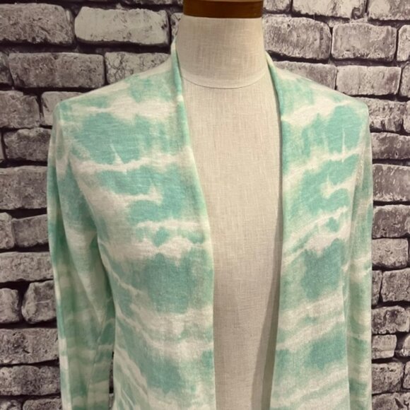 Chico's Zenergy Green & White No Close Sheer Shawl Size Small - Picture 2 of 8